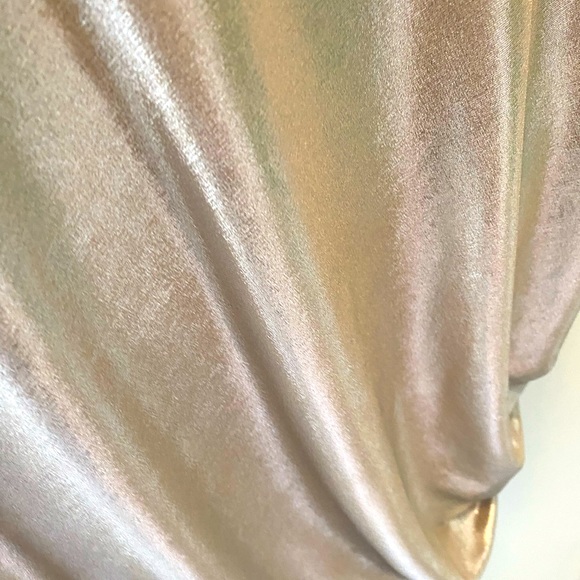 Romantic, show-stopping, one shoulder mini dress - Picture 4 of 7